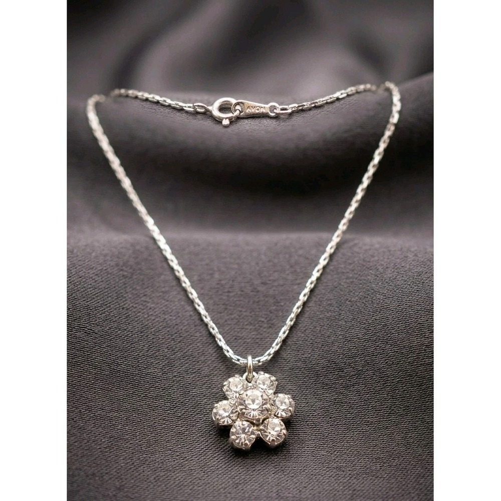 Vintage Avon Faux Diamond Crystal Flower Pendant Chain Link Necklace Silvertone